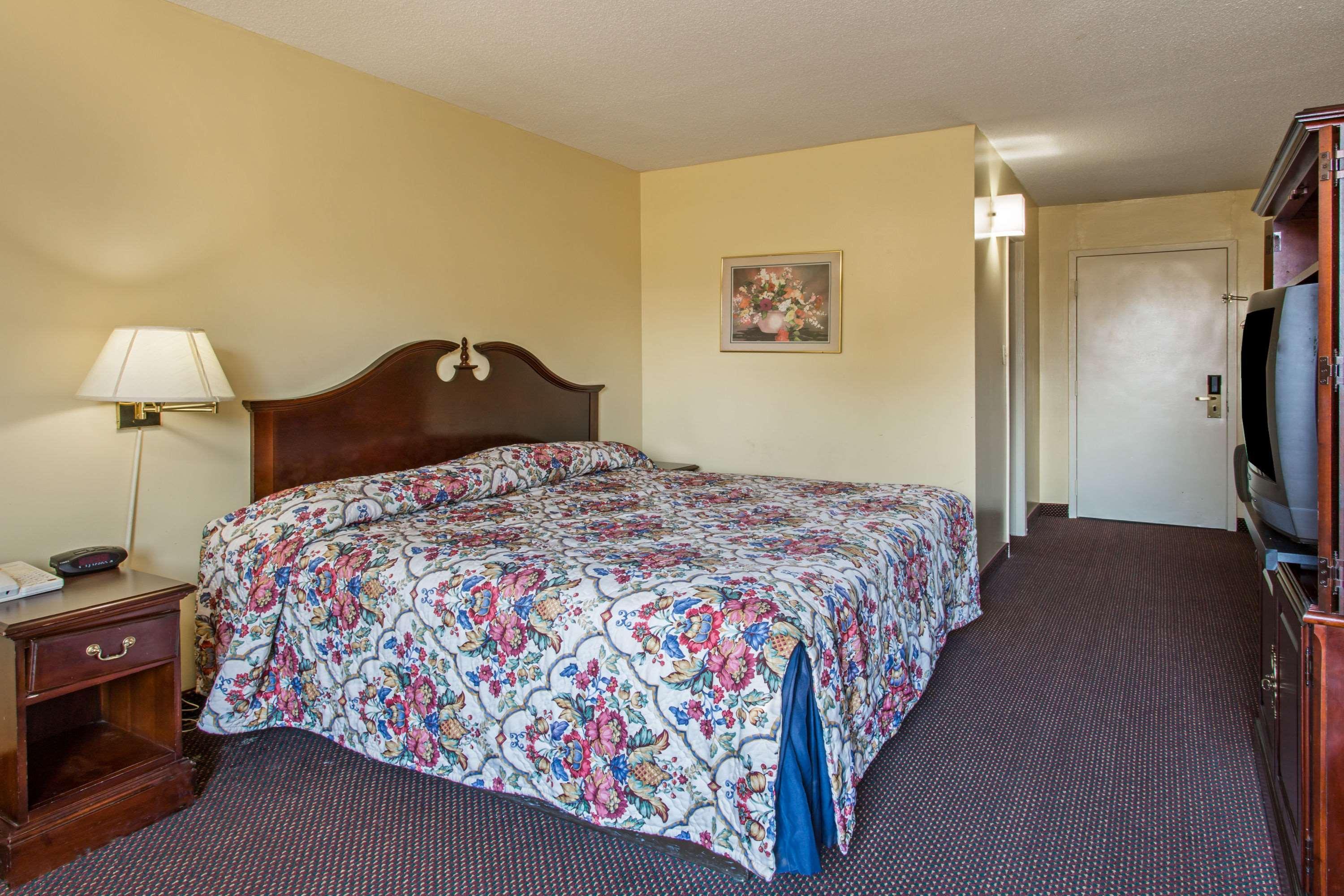 Days Inn By Wyndham Manassas Battlefield Εξωτερικό φωτογραφία